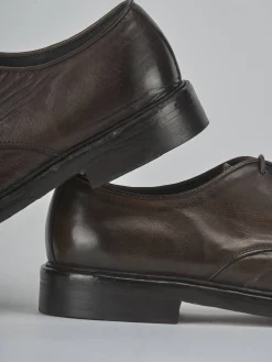 Stringate pelle testa