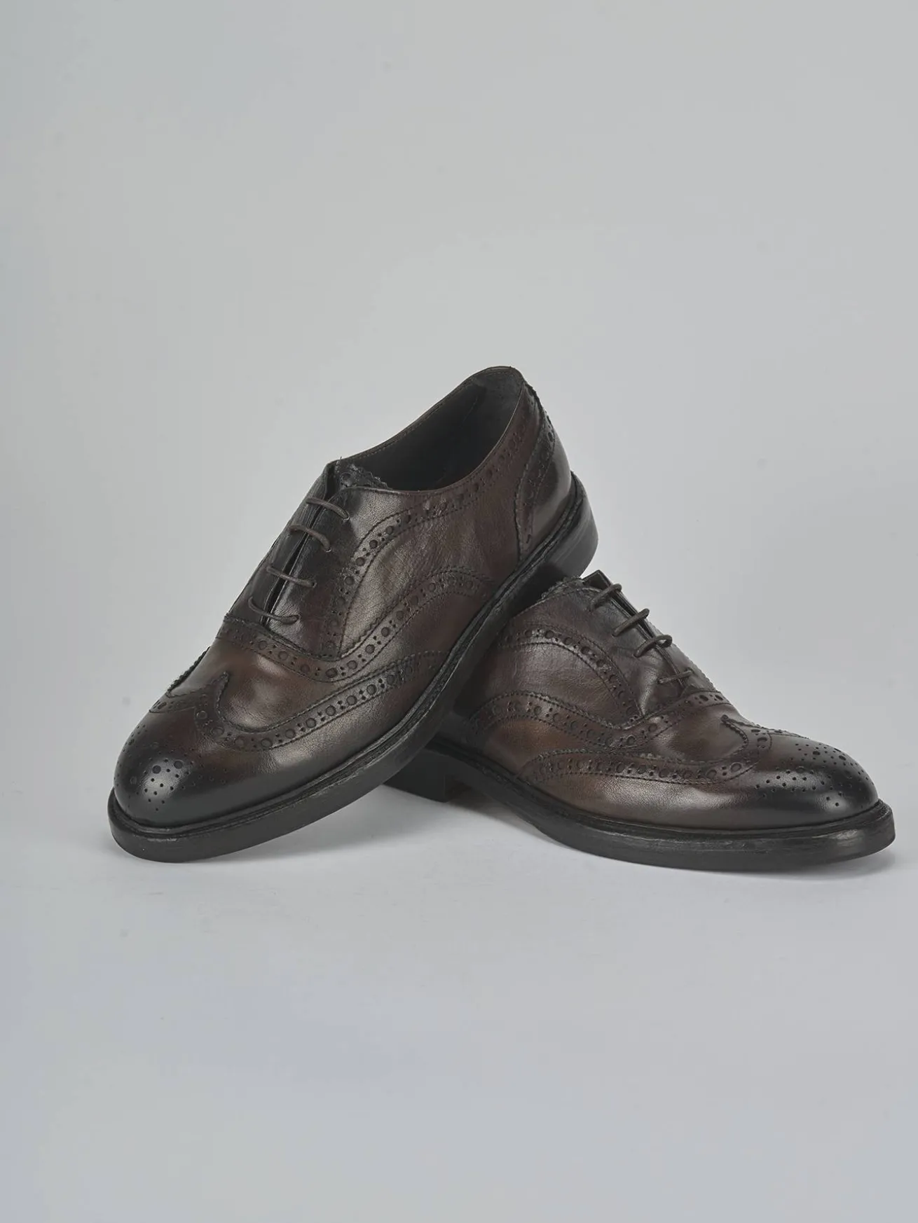 Stringate pelle testa