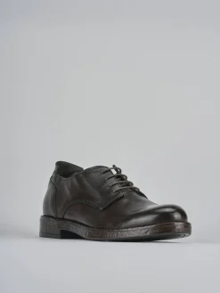 Stringate pelle testa