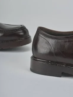 Stringate pelle testa