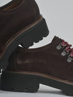 Stringate tacco 3cm camoscio testa