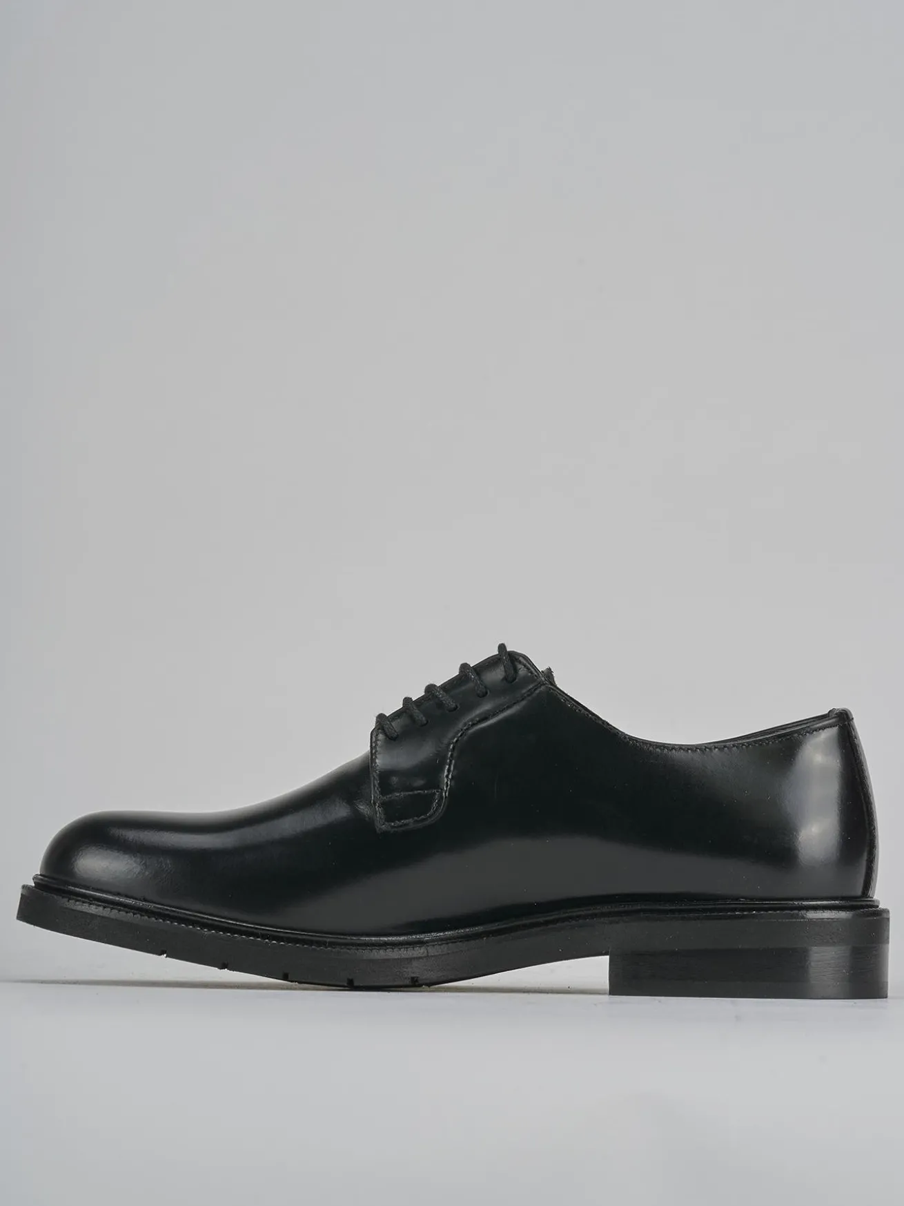 Stringate tacco 2cm pelle nero