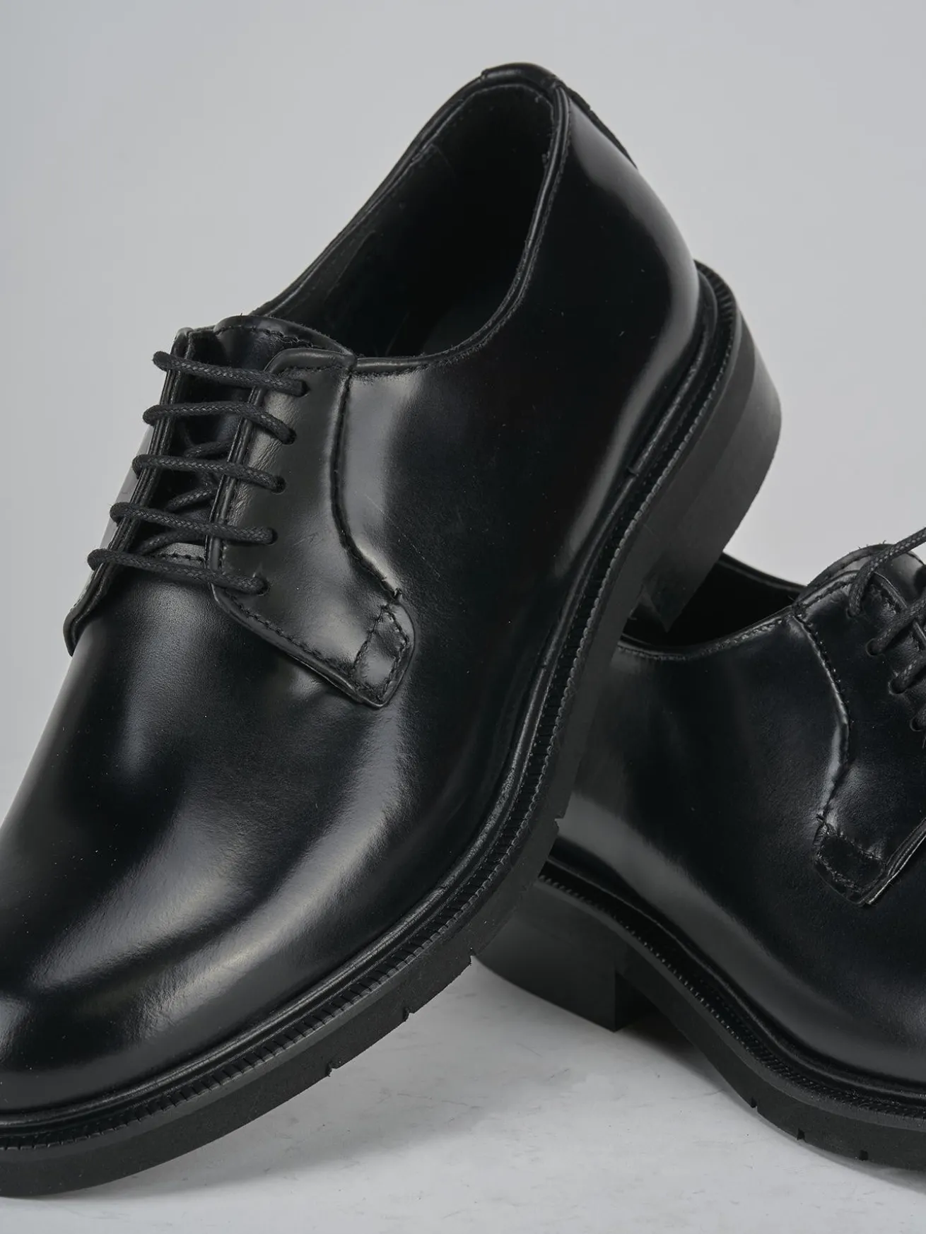 Stringate tacco 2cm pelle nero