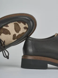 Stringate tacco 2cm pelle testa