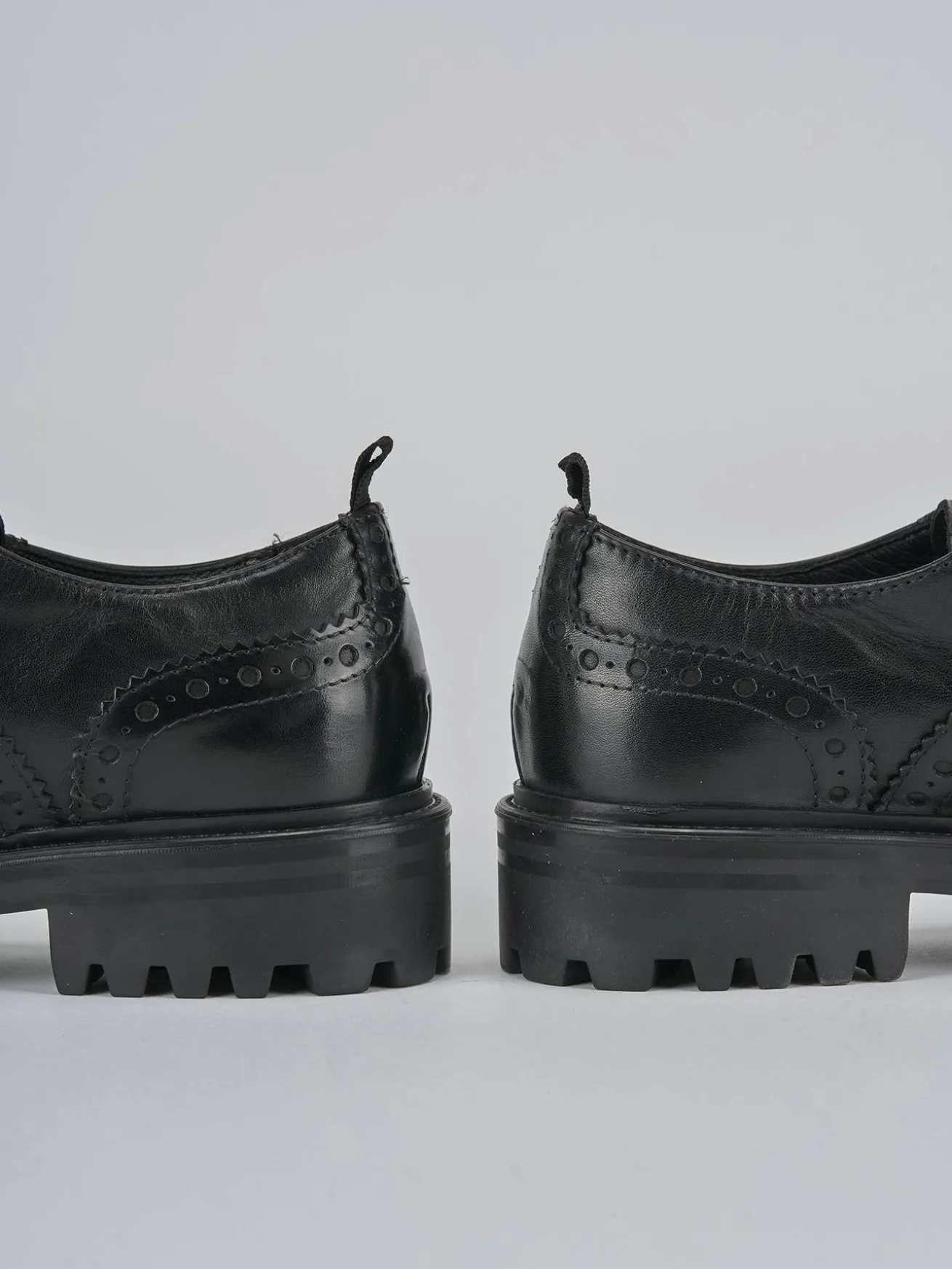 Stringate tacco 2cm pelle nero