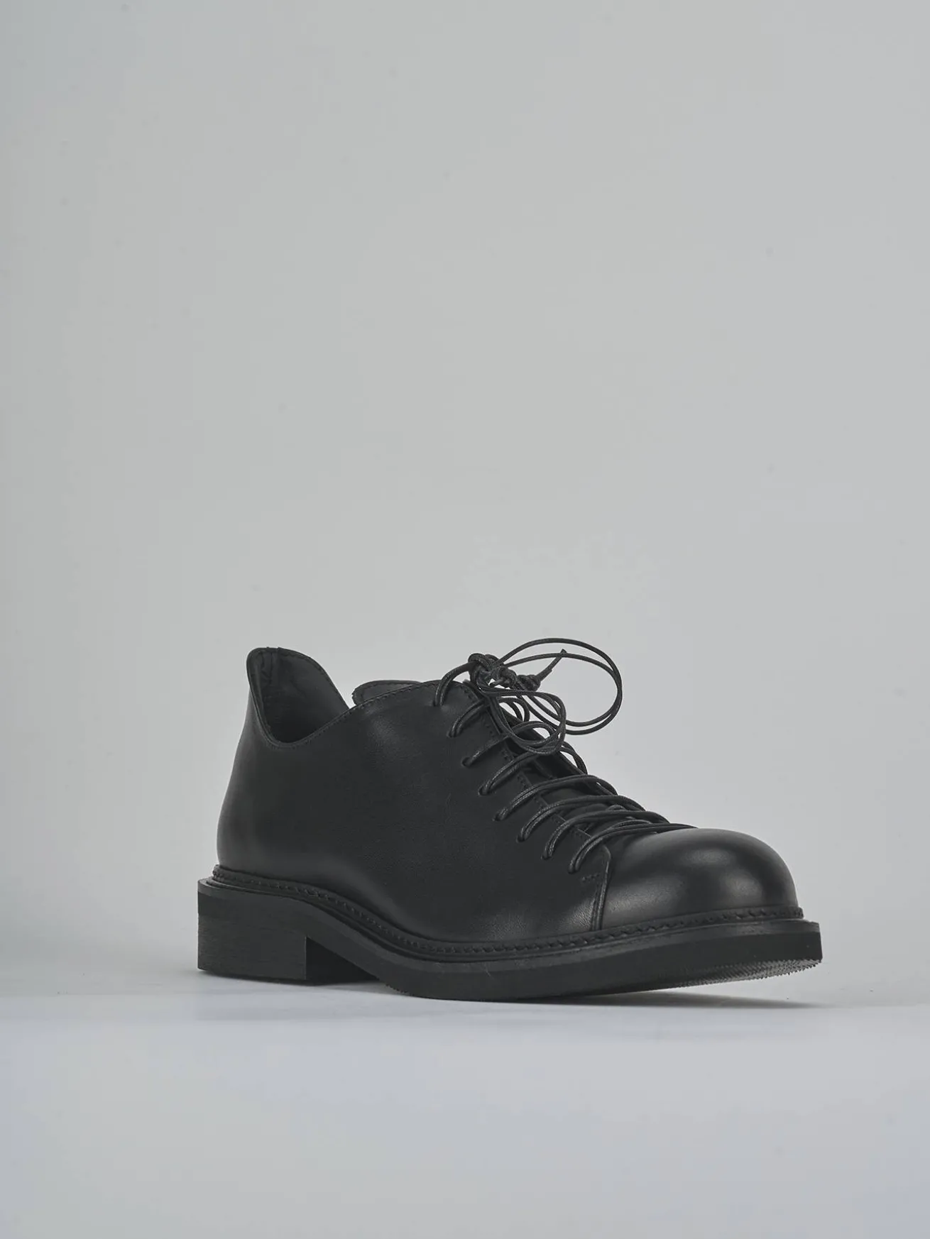 Stringate tacco 3cm pelle nero