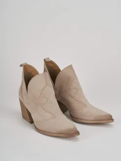 Tronchetto tacco 7 cm beige camoscio